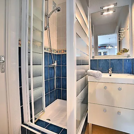 Apartment Le Hameau De L'ile By Interhome
