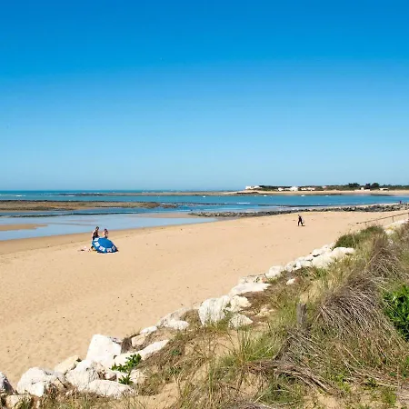 Apartment Le Hameau De L'ile By Interhome Dolus-d'Oleron